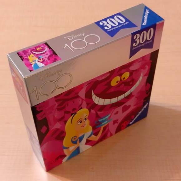 Disney Alice in Wonderland Ravensburger 300 pc jigsaw puzzle - Picture 2 of 7